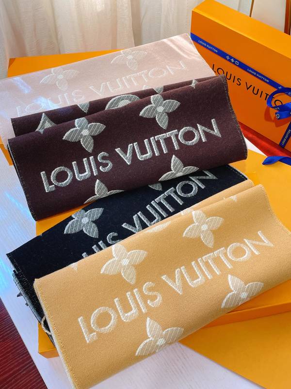 Louis Vuitton Scarf LVC00487